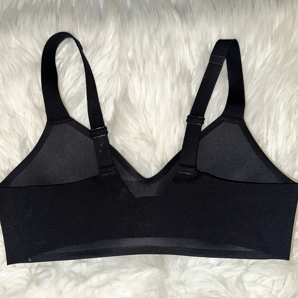 Lululemon Hold true bra - Picture 4 of 6